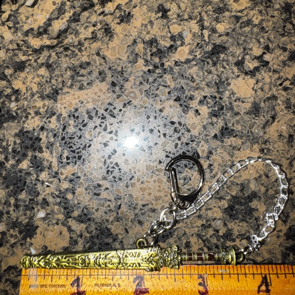 Mini Sword Keychain - Picture 8 of 8